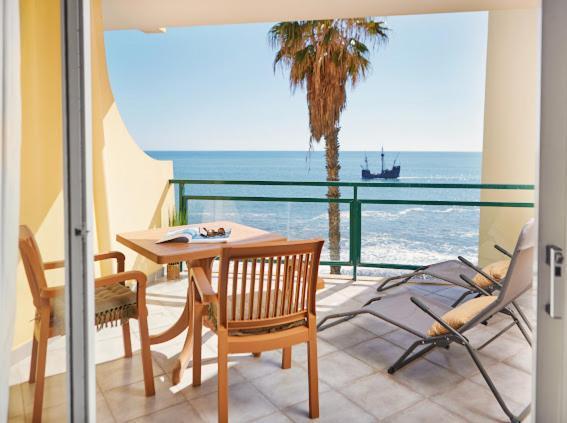 Lovely Apartment With Pool And Sea View Funchal  Exteriör bild