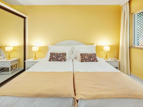 Lovely Apartment With Pool And Sea View Funchal  Exteriör bild