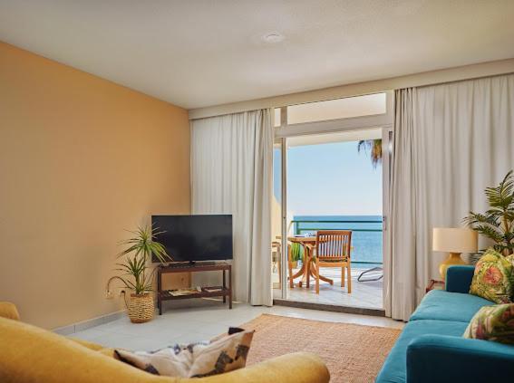 Lovely Apartment With Pool And Sea View Funchal  Exteriör bild